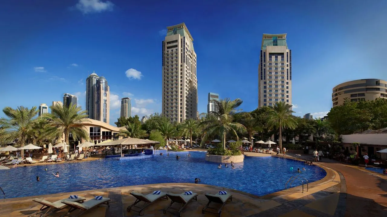 Al Habtoor Grand Resort Autograph Collection — фото 2