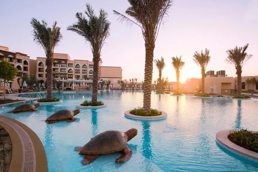 Saadiyat Rotana Resort & Villas — фото 2