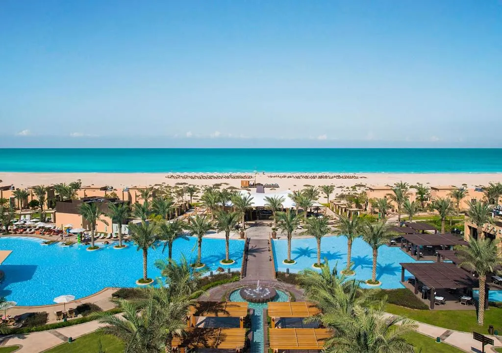 Saadiyat Rotana Resort & Villas — фото 3